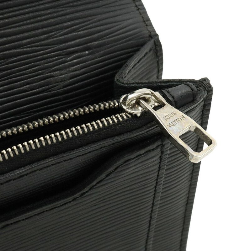 Louis Vuitton Taiga  Leather Clutch Bag - Barde - Image 4