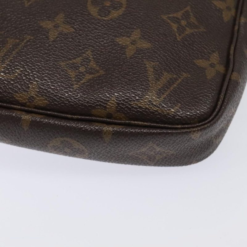 Louis Vuitton Pochette Accessoire  Canvas Clutch Bag - Barde - Image 6