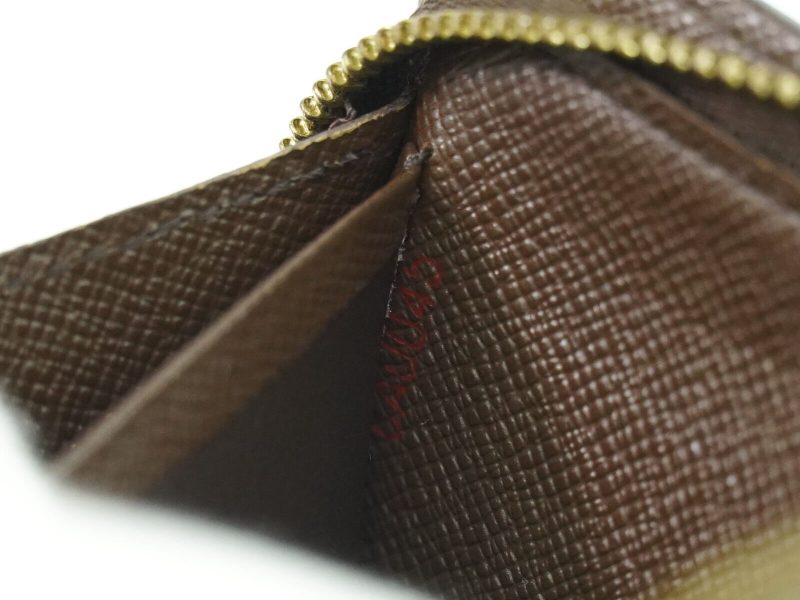 Louis Vuitton Porte Monnaie Zippy  Canvas Wallet - Barde - Image 5