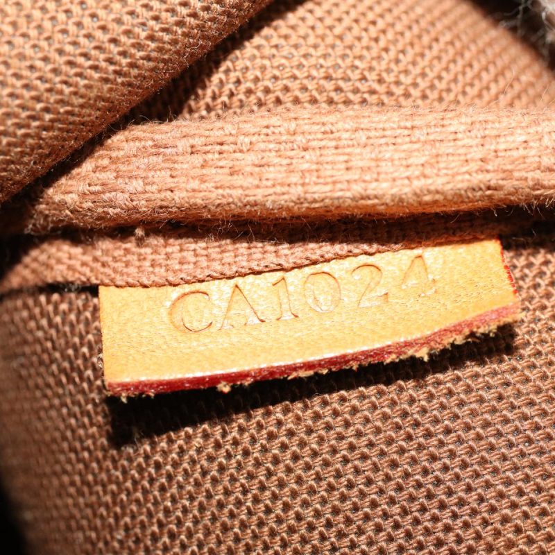 Louis Vuitton Pochette Accessoire  Canvas Clutch Bag - Barde - Image 6