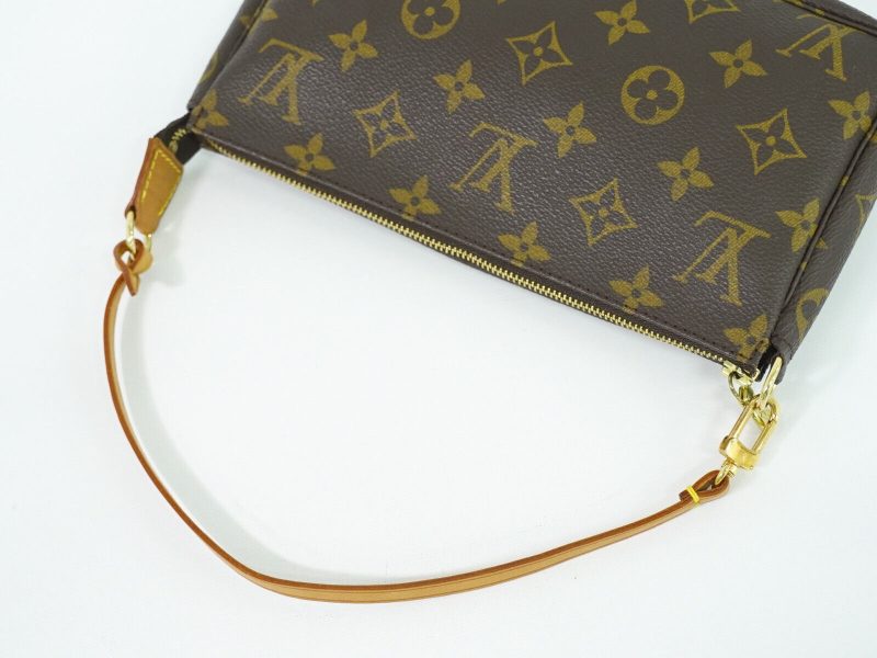 Louis Vuitton Pochette Accessoire  Canvas Clutch Bag - Barde - Image 3