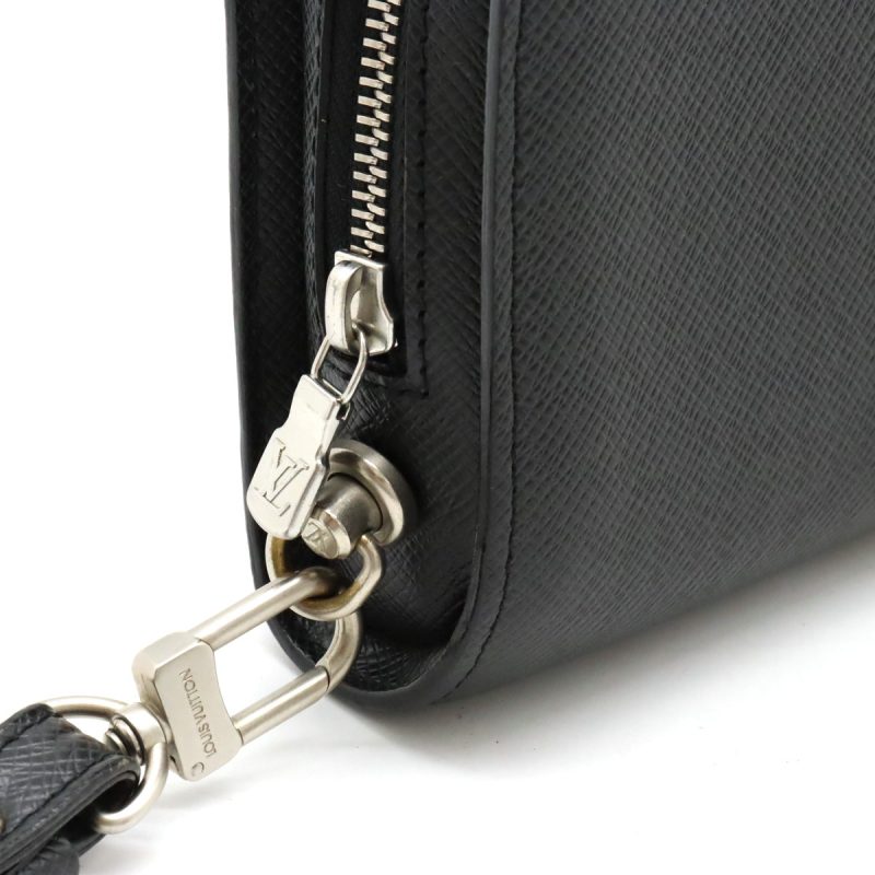 Louis Vuitton Taiga Baikal Clutch Bag Black - Barde - Image 6