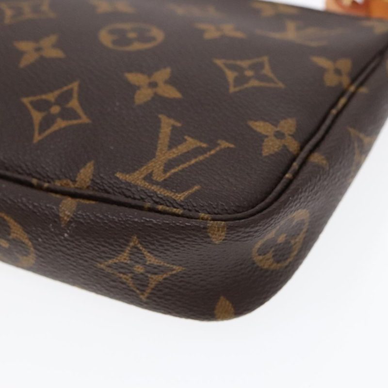 Louis Vuitton Pochette Accessoire  Canvas Clutch Bag - Barde - Image 6