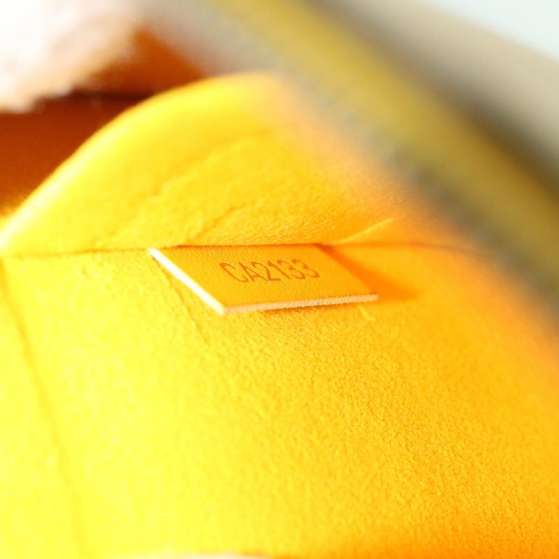 Louis Vuitton Pochette Neverfull  Leather Clutch Bag - Barde - Image 6