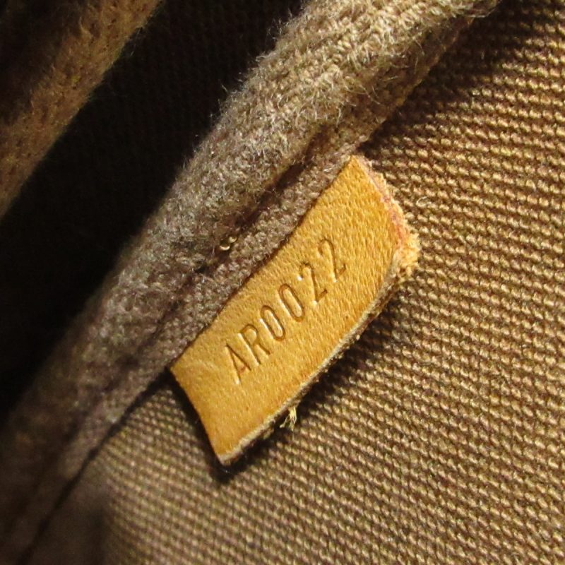 Louis Vuitton Pochette Accessoires  Canvas Shoulder Bag - Barde - Image 6