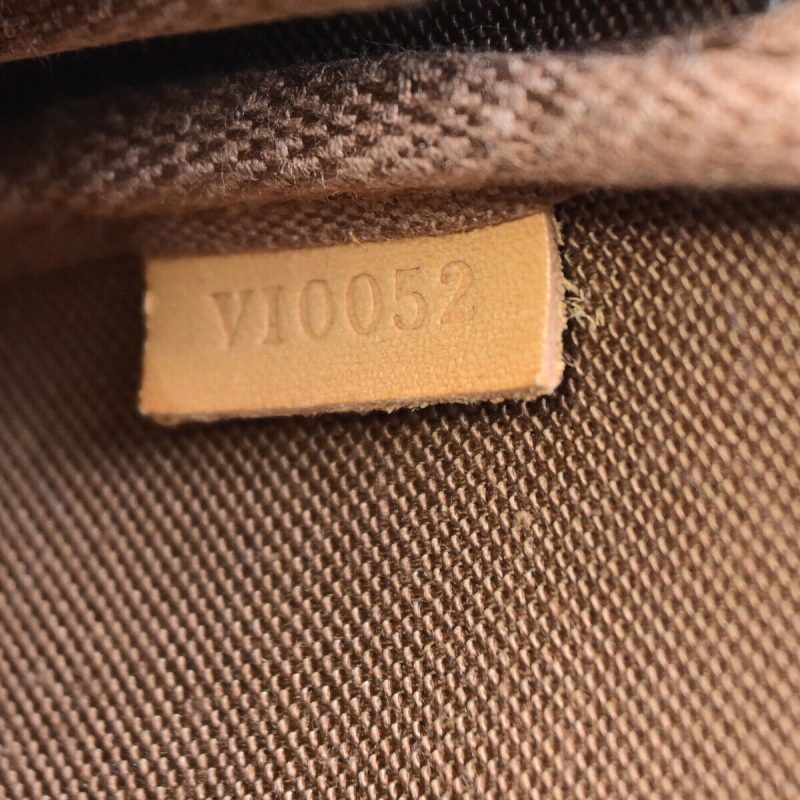 Louis Vuitton Pochette Accessoires  Canvas Clutch Bag - Barde - Image 6