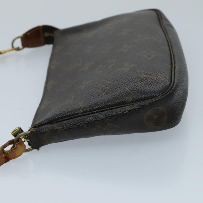 Louis Vuitton Pochette Accessoire  Canvas Clutch Bag - Barde - Image 4