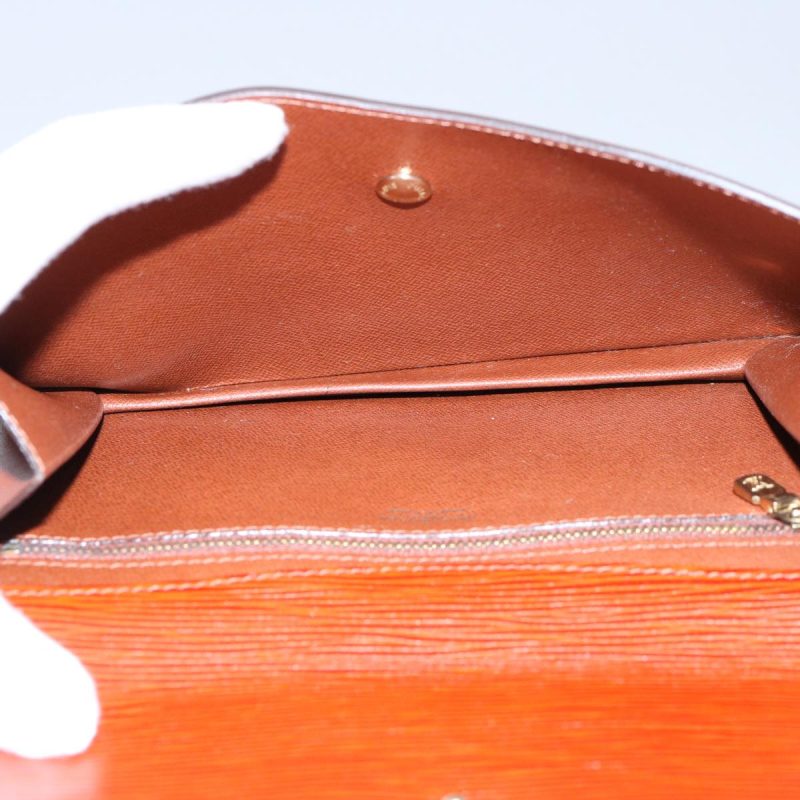 Louis Vuitton Montaigne  Leather Clutch Bag - Barde - Image 5