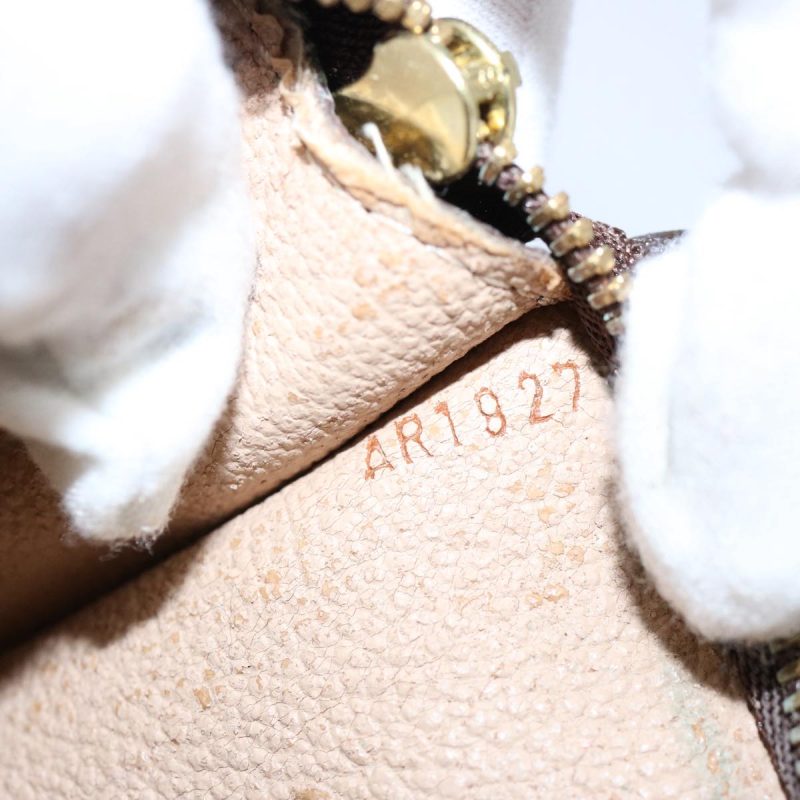 Louis Vuitton Poche Toilette  Canvas Clutch Bag - Barde - Image 6