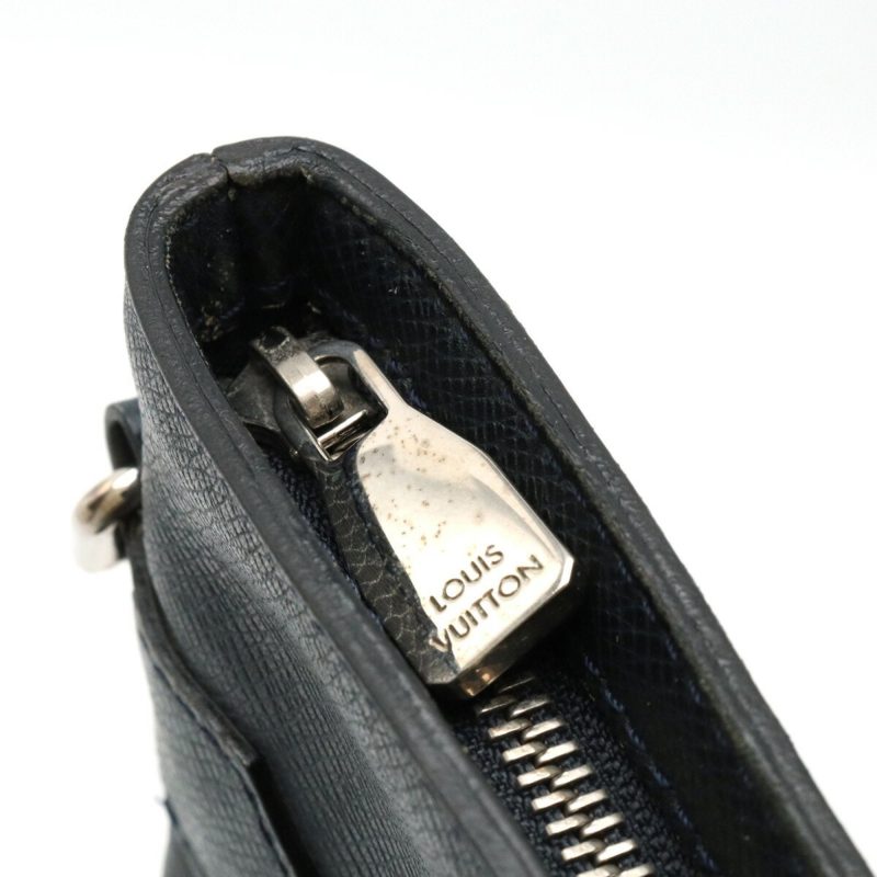 Louis Vuitton Sasha  Leather Shoulder Bag - Barde - Image 4
