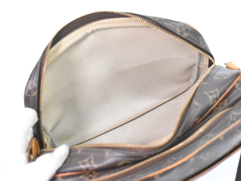 Louis Vuitton Reporter  Canvas Shoulder Bag - Barde - Image 5
