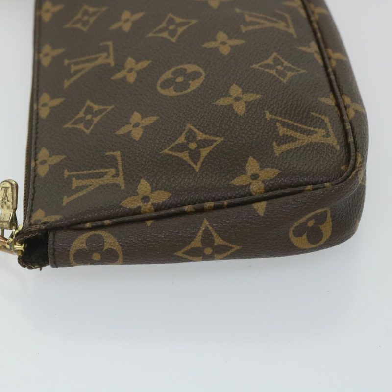 Louis Vuitton Pochette Accessoires  Canvas Clutch Bag - Barde - Image 6