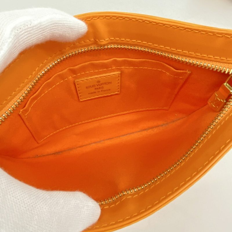 Louis Vuitton Sarvanga  Leather Clutch Bag - Barde - Image 5