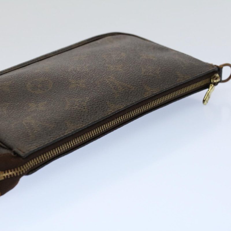 Louis Vuitton Pochette Accessoire  Canvas Clutch Bag - Barde - Image 4