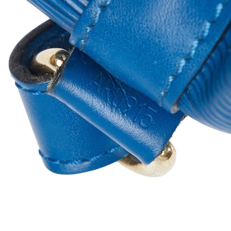 Louis Vuitton Petit Noé  Leather Shoulder Bag - Barde - Image 6