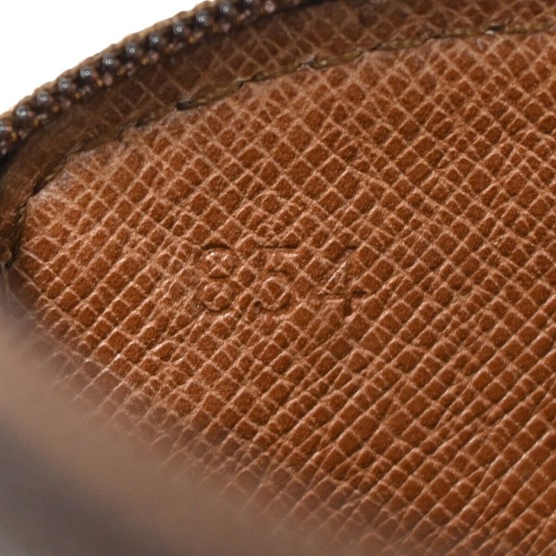 Louis Vuitton Pochette Secret  Canvas Clutch Bag - Barde - Image 6