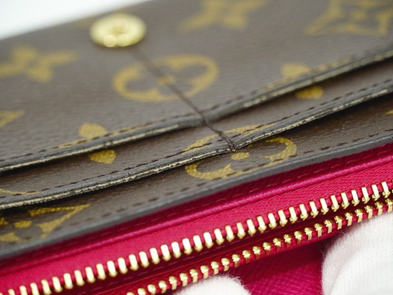Louis Vuitton Sarah  Canvas Wallet - Barde - Image 4