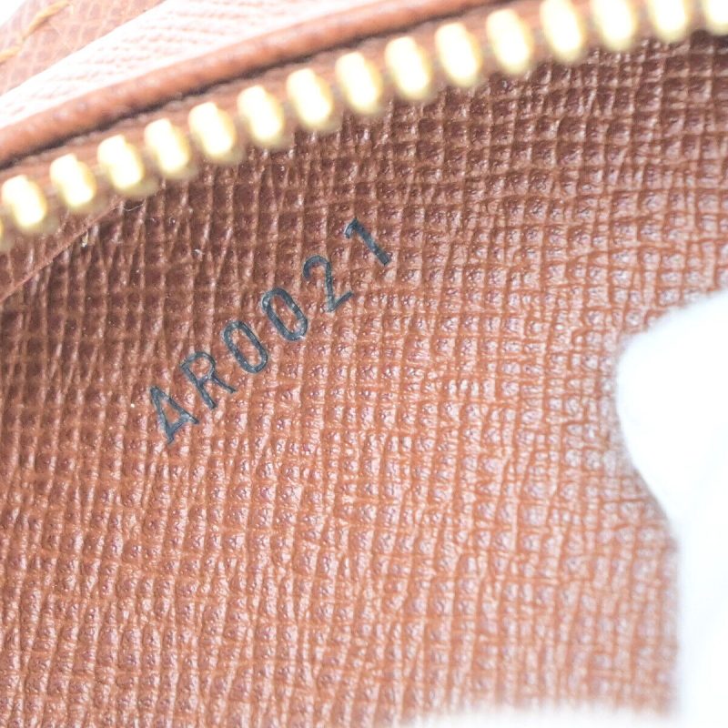 Louis Vuitton Orsay  Canvas Clutch Bag - Barde - Image 6