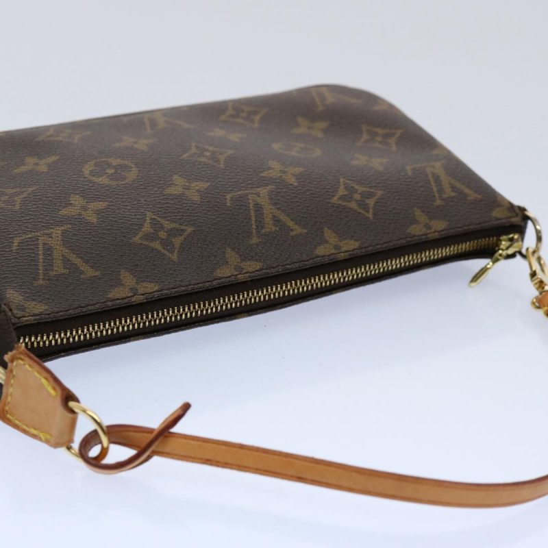 Louis Vuitton Pochette Accessoires  Canvas Clutch Bag - Barde - Image 4