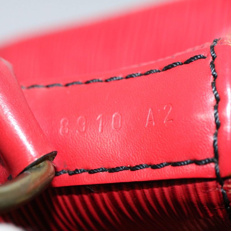 Louis Vuitton Noe  Leather Shoulder Bag - Barde - Image 6