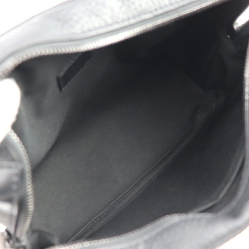 Louis Vuitton Soft Trunk  Leather Shoulder Bag - Barde - Image 5