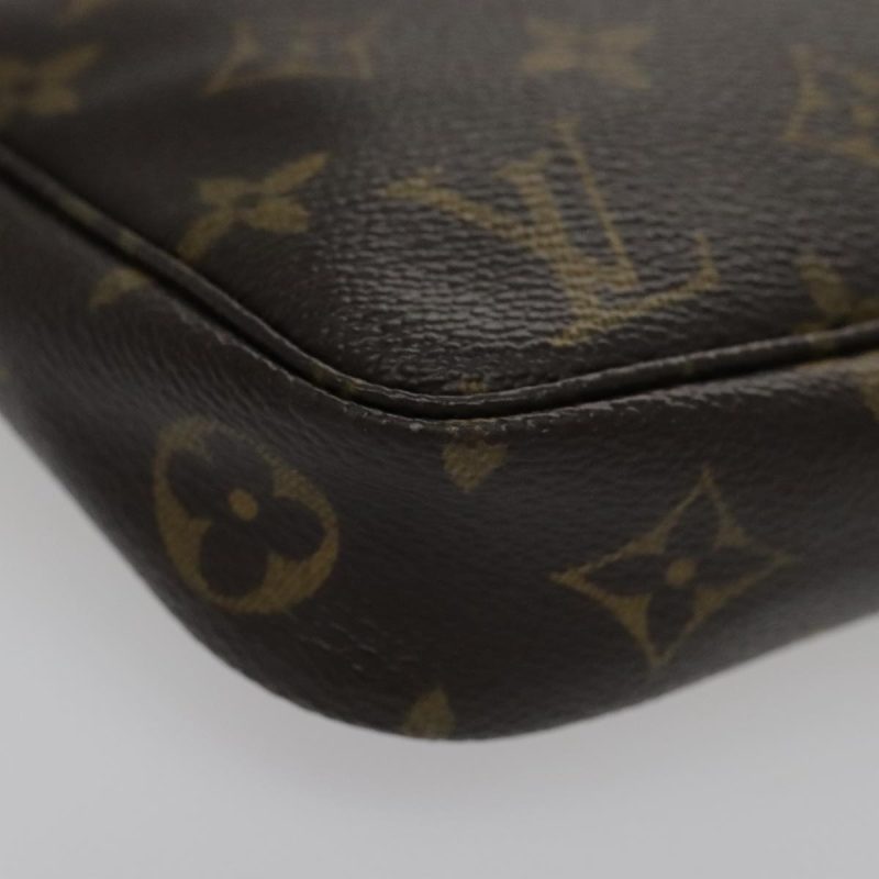 Louis Vuitton Pochette Accessoire  Canvas Clutch Bag - Barde - Image 6