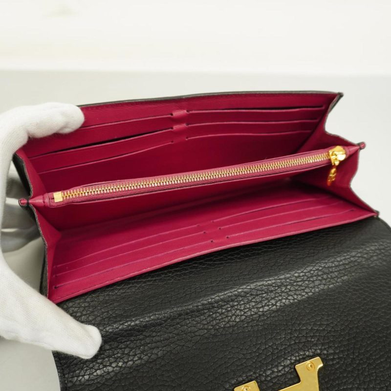 Louis Vuitton Portefeuille Capucines  Leather Wallet - Barde - Image 4