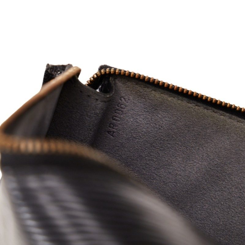 Louis Vuitton Pochette Accessoires  Leather Handbag - Barde - Image 6