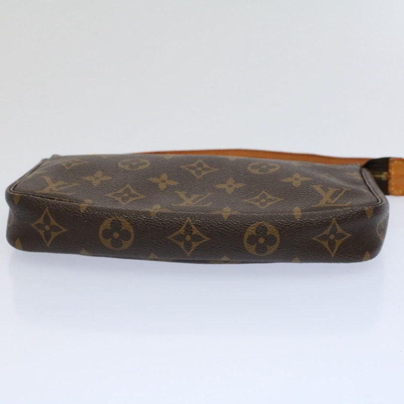 Louis Vuitton Pochette Accessoire  Canvas Clutch Bag - Barde - Image 3