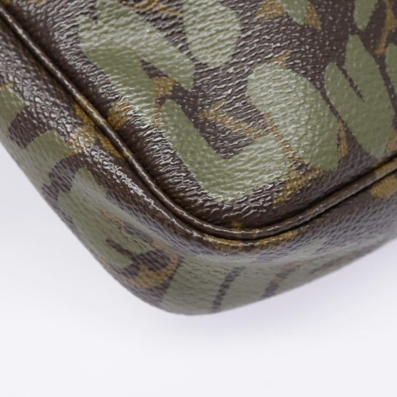 Louis Vuitton Pochette Accessoire  Canvas Clutch Bag - Barde - Image 6