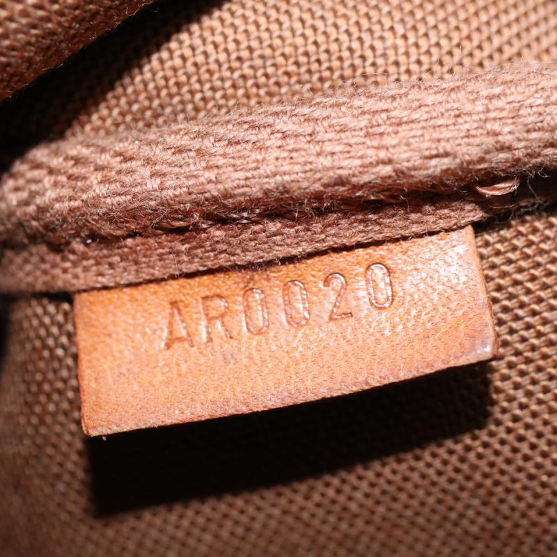 Louis Vuitton Pochette Accessoires  Canvas Clutch Bag - Barde - Image 6