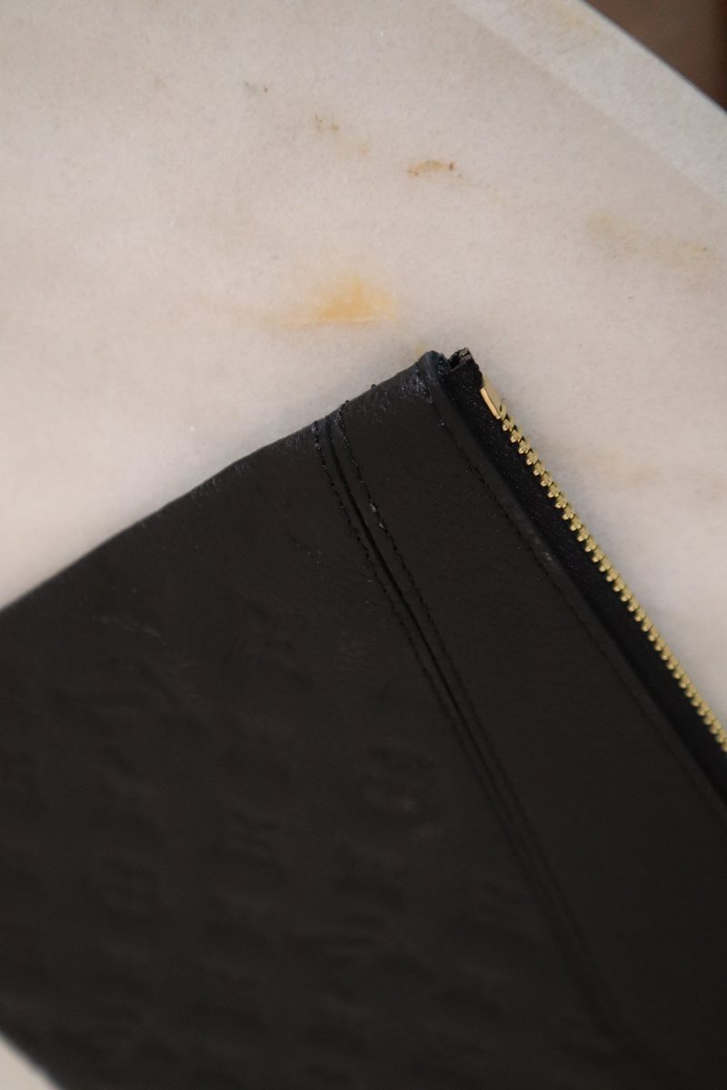 Louis Vuitton Black Monogram Empreinte Daily Pouch - Barde - Image 10