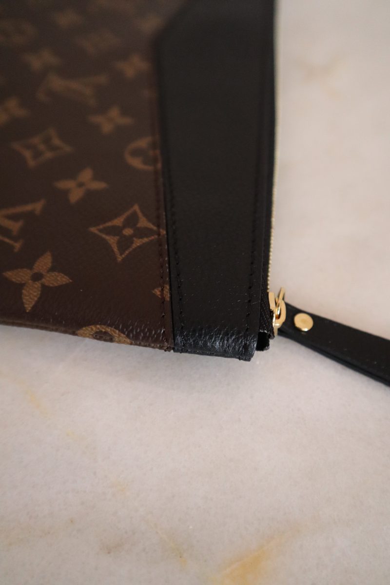 Louis Vuitton Monogram Black Daily Pouch - Barde - Image 8