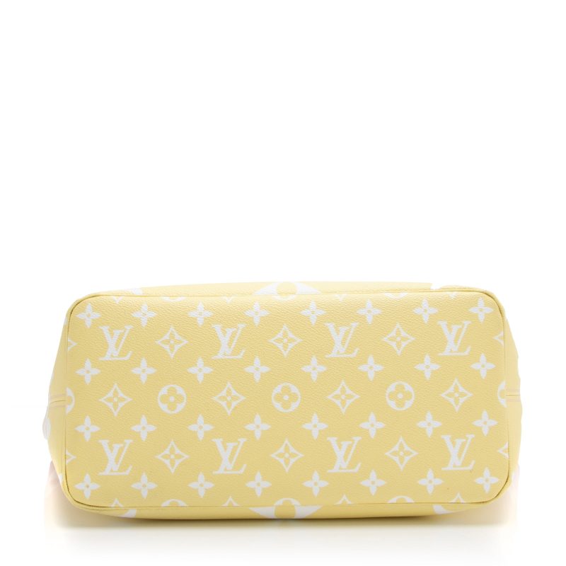 Louis Vuitton Giant Monogram Canvas By The Pool Neverfull MM Tote (SHF-23538) - Barde - Image 4