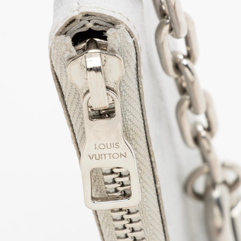 Louis Vuitton Limited Edition Monogram Chalk Canvas Logo Story PM Key Pouch (SHF-22616) - Barde - Image 7