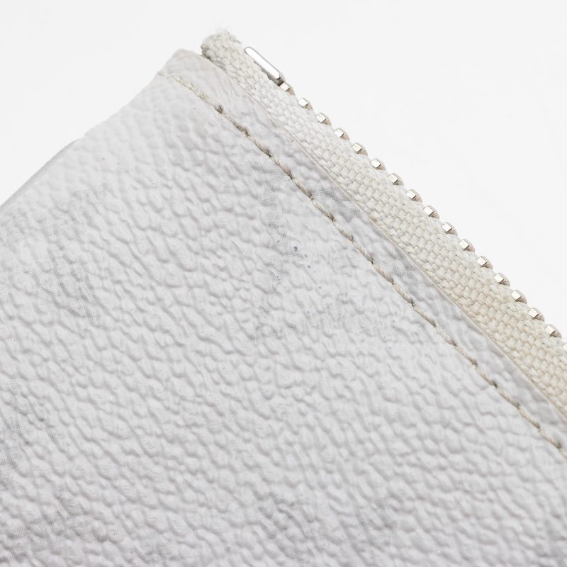 Louis Vuitton Limited Edition Monogram Chalk Canvas Logo Story PM Key Pouch (SHF-22616) - Barde - Image 8