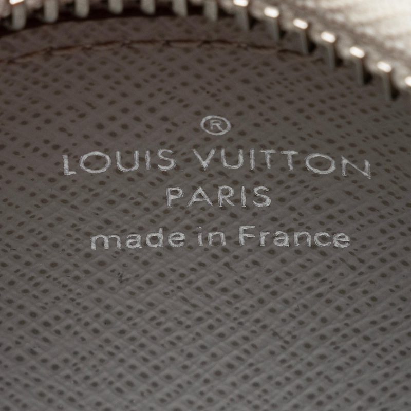 Louis Vuitton Limited Edition Monogram Chalk Canvas Logo Story PM Key Pouch (SHF-22616) - Barde - Image 6