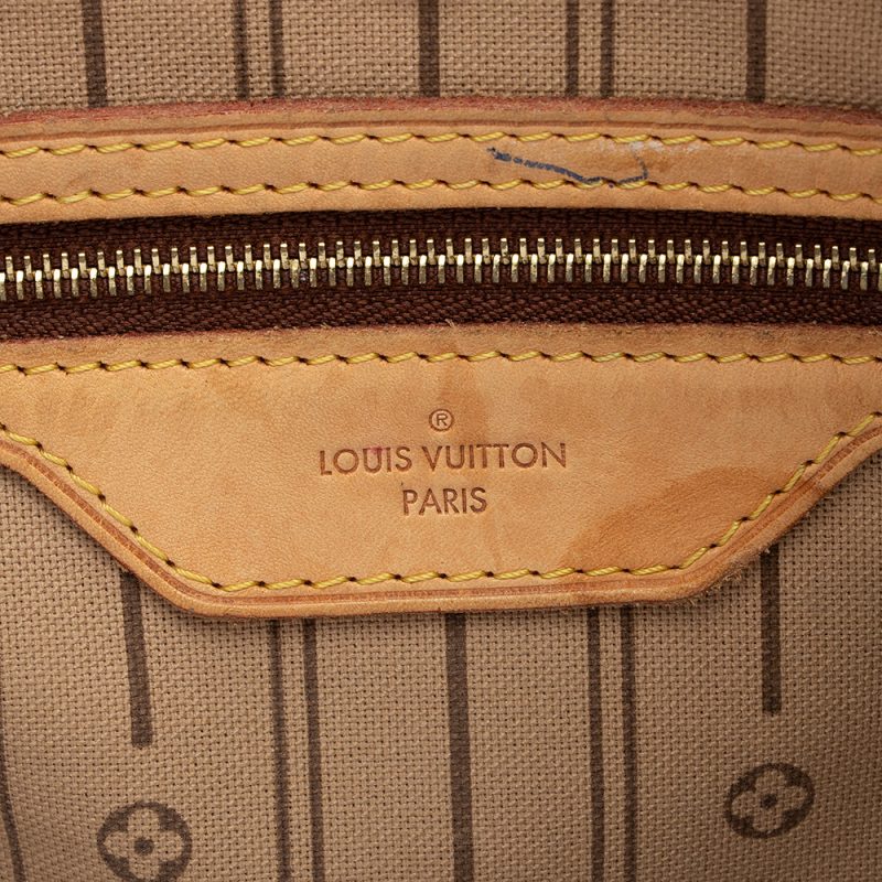 Louis Vuitton Monogram Canvas Delightful PM Shoulder Bag - FINAL SALE (SHF-21760) - Barde - Image 9