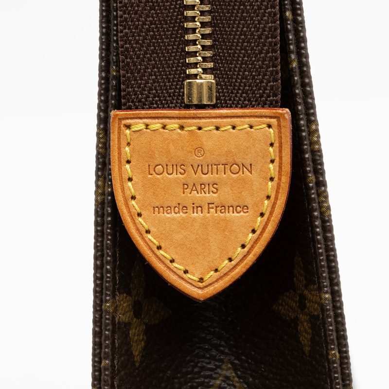 Louis Vuitton Monogram Canvas Toiletry Pouch 26 (SHF-23146) - Barde - Image 6