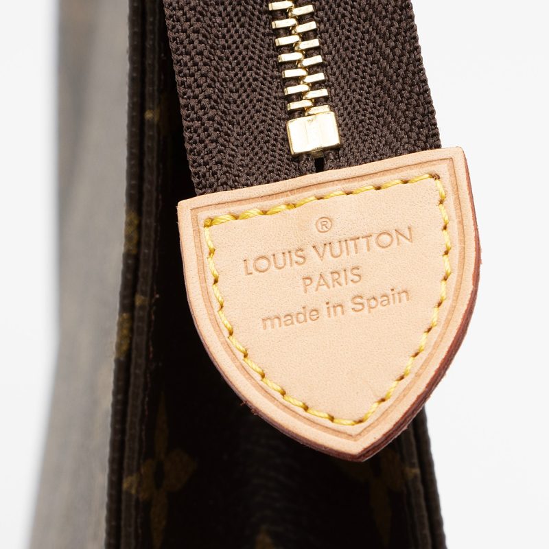 Louis Vuitton Monogram Canvas Toiletry Pouch 26 (SHF-23149) - Barde - Image 5