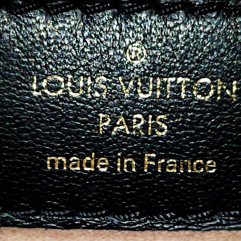 Louis Vuitton Monogram Coussin PM (SHG-37688) - Barde - Image 10