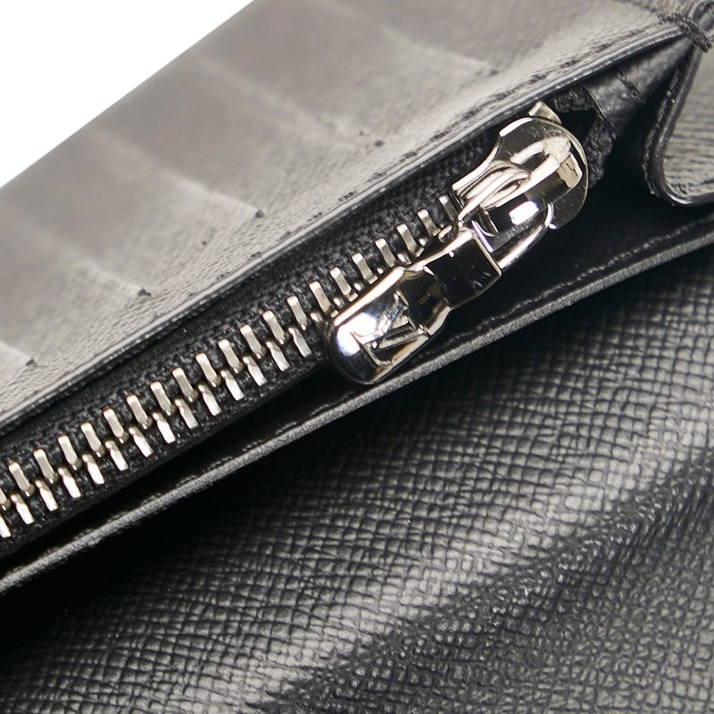 Louis Vuitton Monogram Eclipse Brazza (SHG-36518) - Barde - Image 9