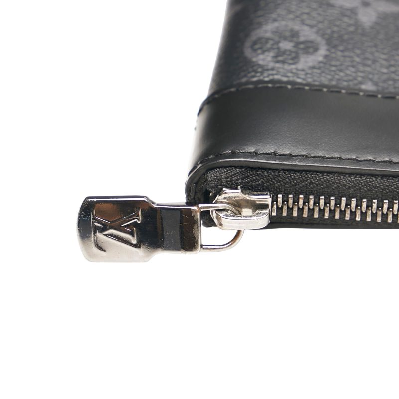 Louis Vuitton Monogram Eclipse Discovery Pochette GM (SHG-37297) - Barde - Image 9