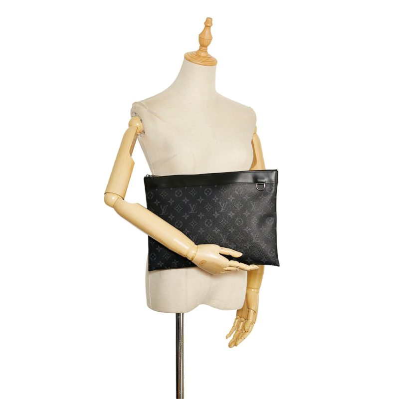 Louis Vuitton Monogram Eclipse Discovery Pochette (SHG-36519) - Barde - Image 5