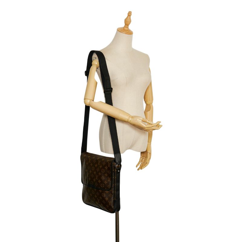 Louis Vuitton Monogram Macassar Bass MM (SHG-36020) - Barde - Image 5