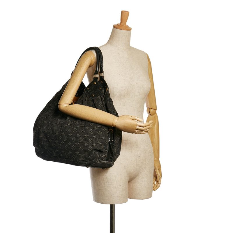 Louis Vuitton Monogram Mahina XL (SHG-36295) - Barde - Image 5