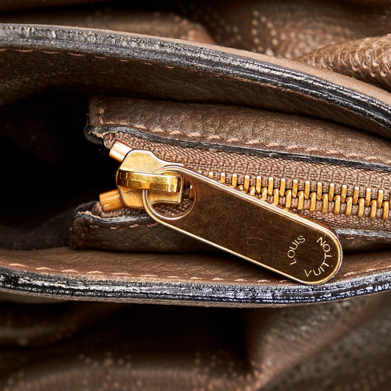 Louis Vuitton Monogram Mahina XS (SHG-34155) - Barde - Image 9