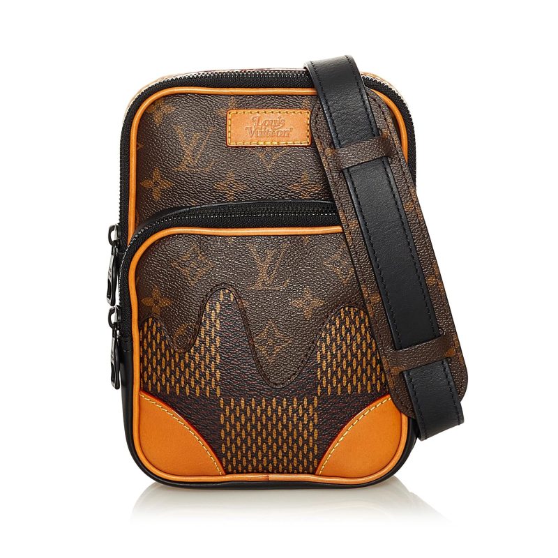 Louis Vuitton Monogram Nigo Danube (SHG-35703) - Barde