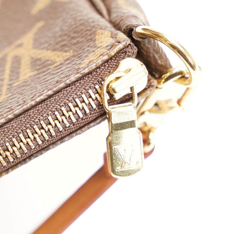 Louis Vuitton Monogram Pochette Accessoires (SHG-36477) - Barde - Image 9