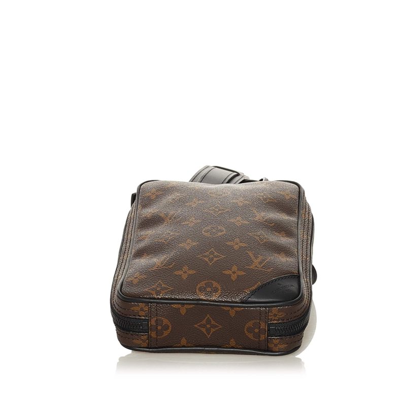 Louis Vuitton Monogram Solar Ray Utility Side Bag (SHG-37822) - Barde - Image 4